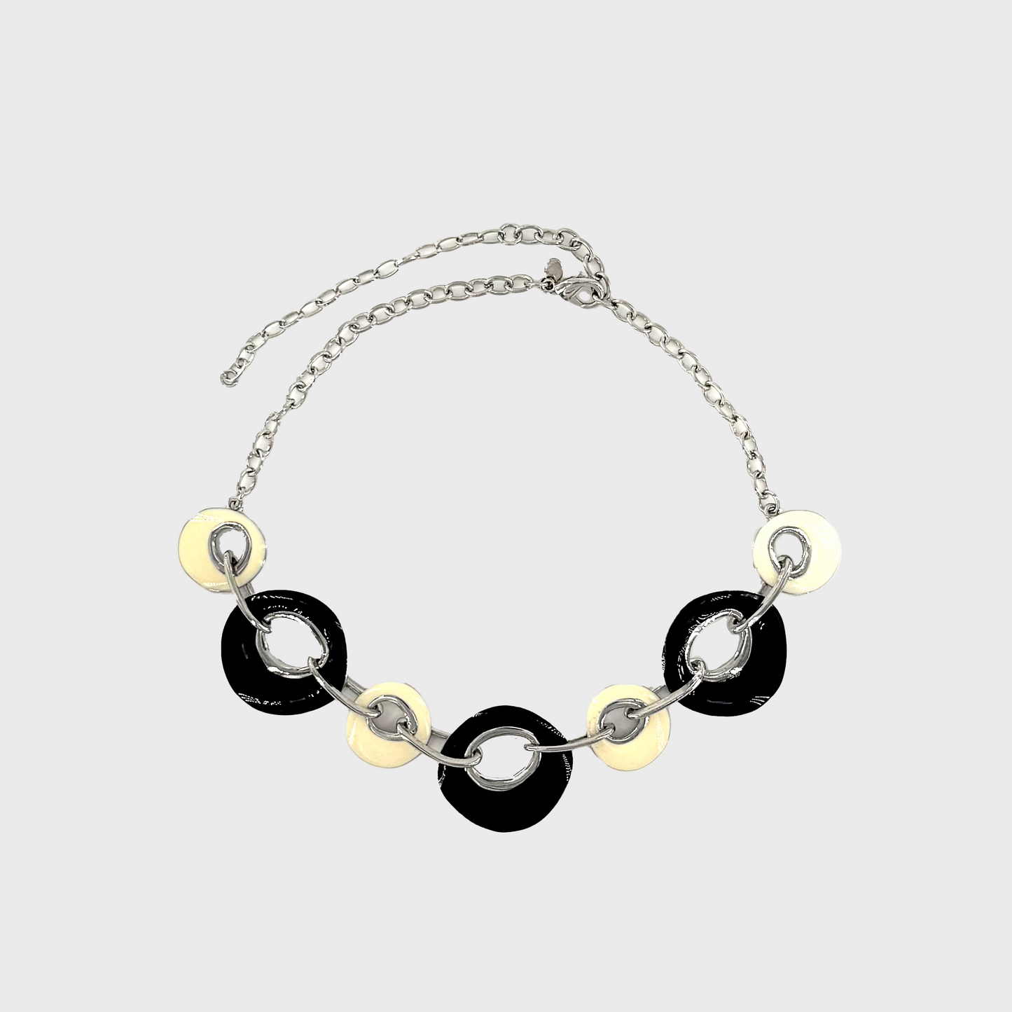 OVAL NECKLACE