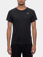 BLACK/GREY PERFORMANCE CONTRAST STITCH T