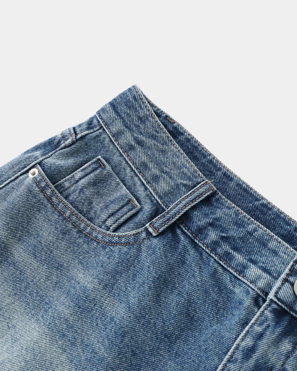 WOMEN'S DENIM SHORTS